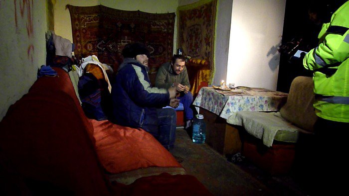 15 persoane depistate în adăposturi improvizate în urma unei razii a Poliţiei Locale