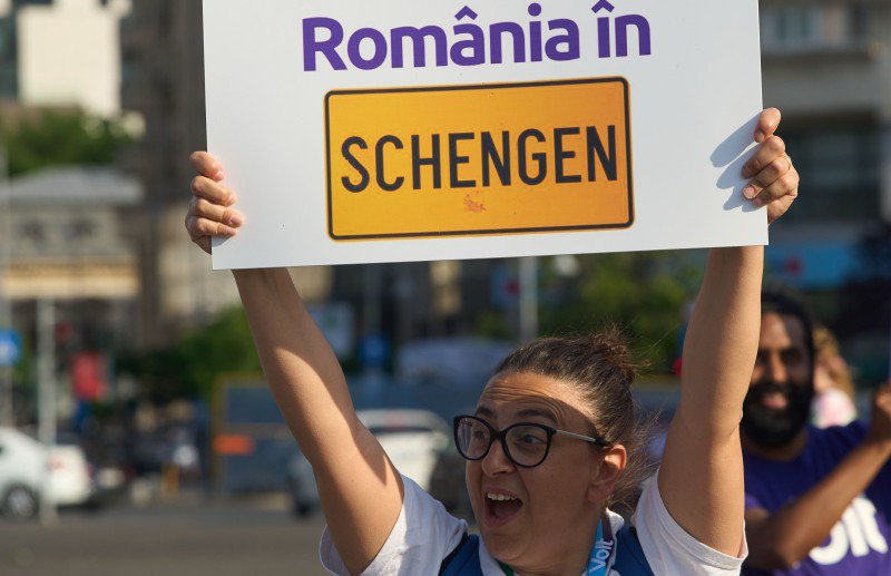 Noi condiții de călătorie pentru români, din 31 martie, odată cu intrarea în spațiul Schengen aerian și maritim