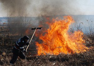 Să prevenim incendiile de vegetaţie uscată! Campanie de informare ISU Botoșani