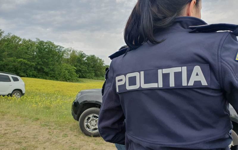 Fetiţa de 8 ani dispărută dintr-o localitate din Botoşani a fost găsită moartă, într-o lizieră de salcâmi. Se presupune că a fost ucisă
