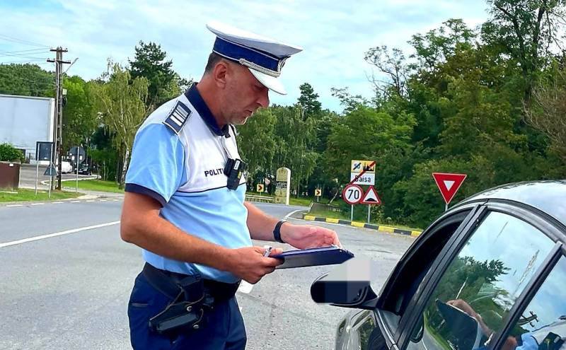 Peste 20 de permise de conducere reținute de polițiștii din Botoșani în weekendul care a trecut