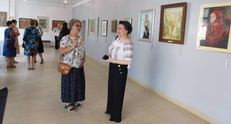 Expoziția „Suprapuneri estetice - Cămașa românească” la Galeriile de Artă „Ștefan Luchian” Botoșani