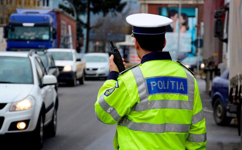 Tânăr fără permis, scos din trafic de polițiștii botoșăneni