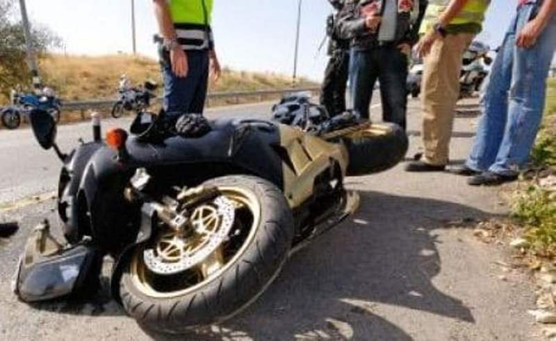 Fără permis pe o motocicletă neînmatriculată, a produs un accident. La 19 ani s-a ales cu dosar penal