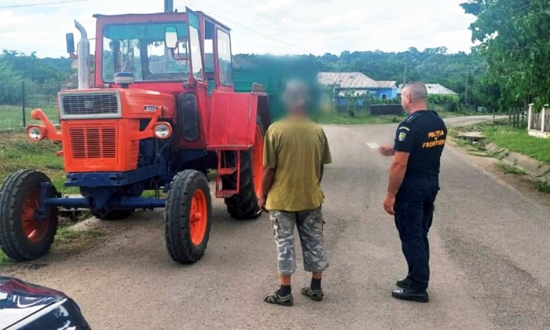 Ansamblu de vehicule condus de un bărbat care avea permisul de conducere anulat