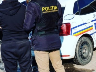 Tânăr reținut de polițiști pentru …