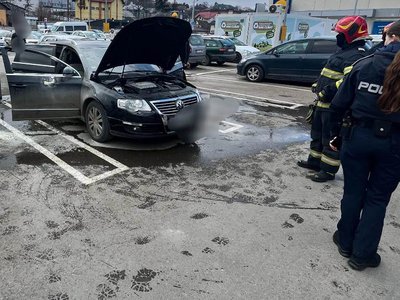 Un autoturism a luat foc …